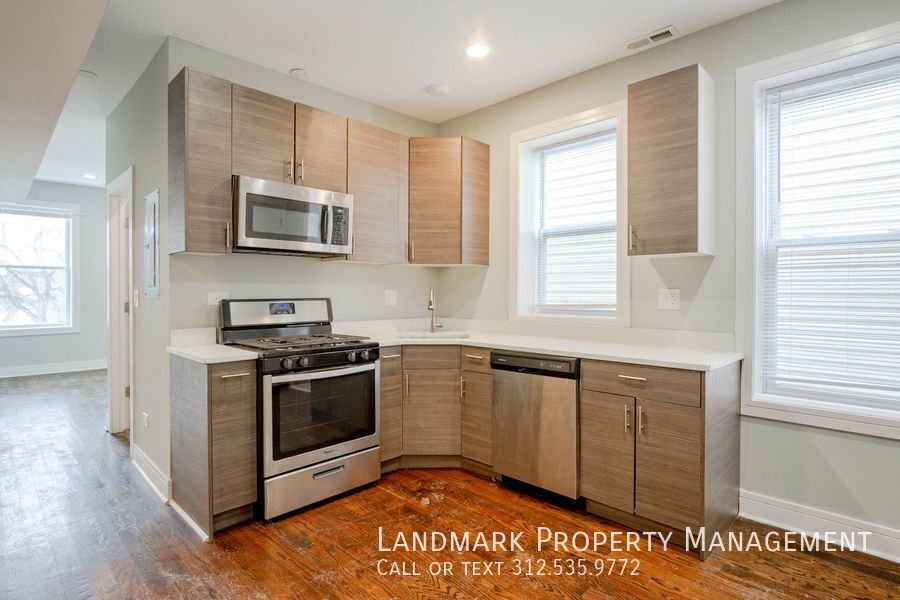 2353 W 18th Place Unit 2F property image