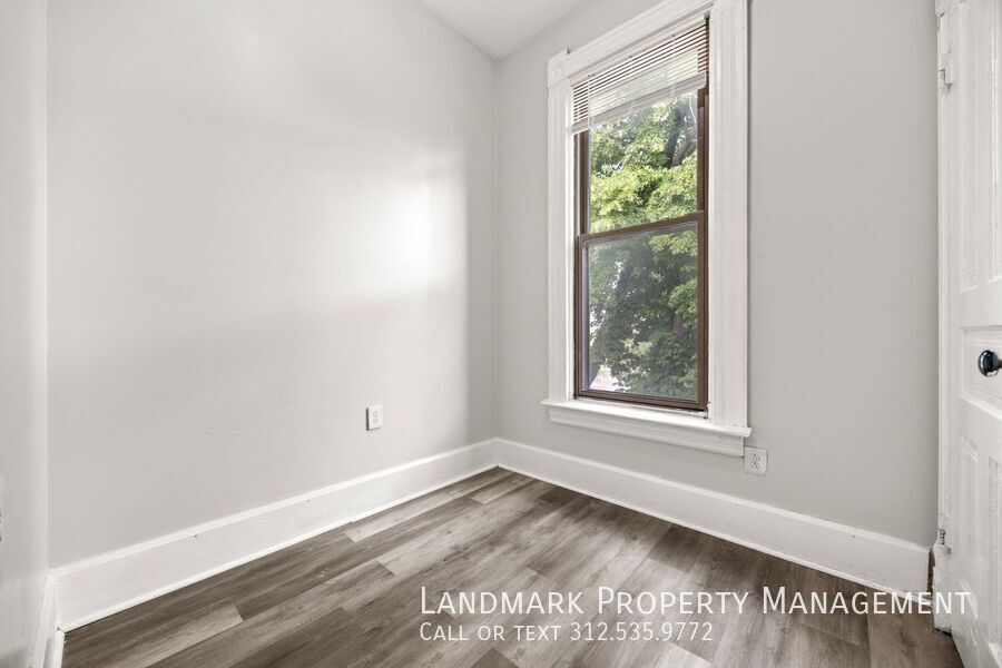 1124 N Wolcott Ave Unit 2 property image