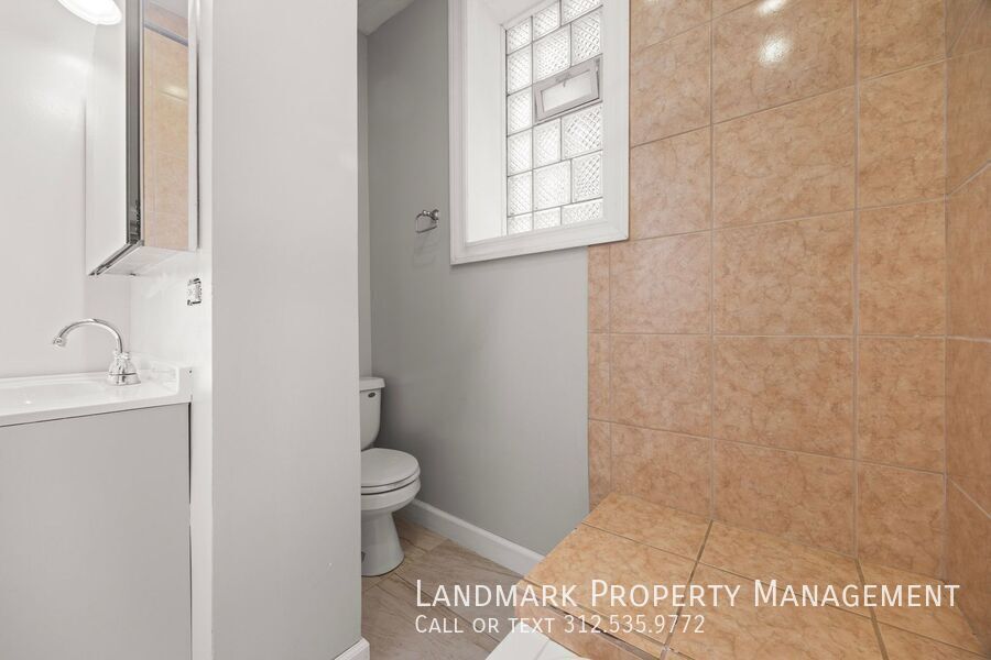 1124 N Wolcott Ave Unit G property image