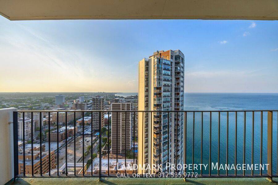 6033 N Sheridan Unit 35D property image