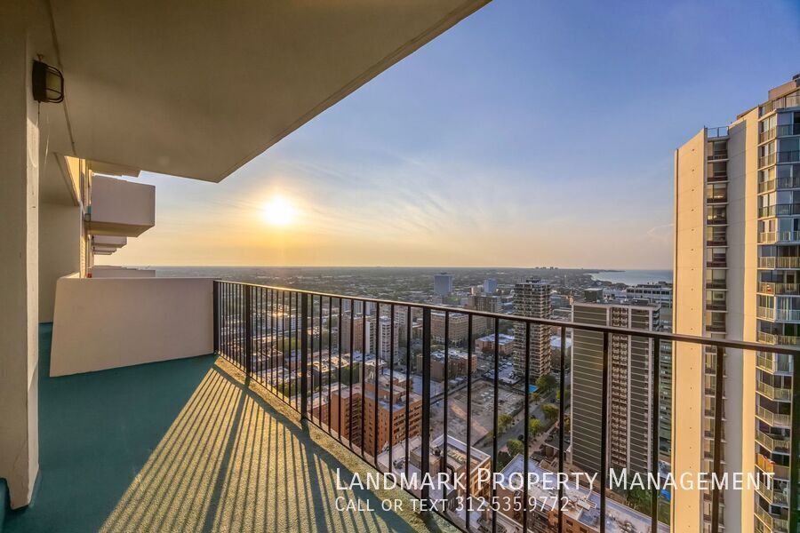 6033 N Sheridan Unit 35D property image