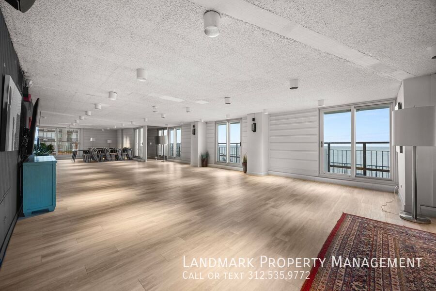 6033 N Sheridan Unit 35D property image