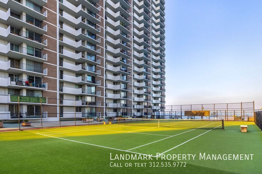6033 N Sheridan Unit 35D property image