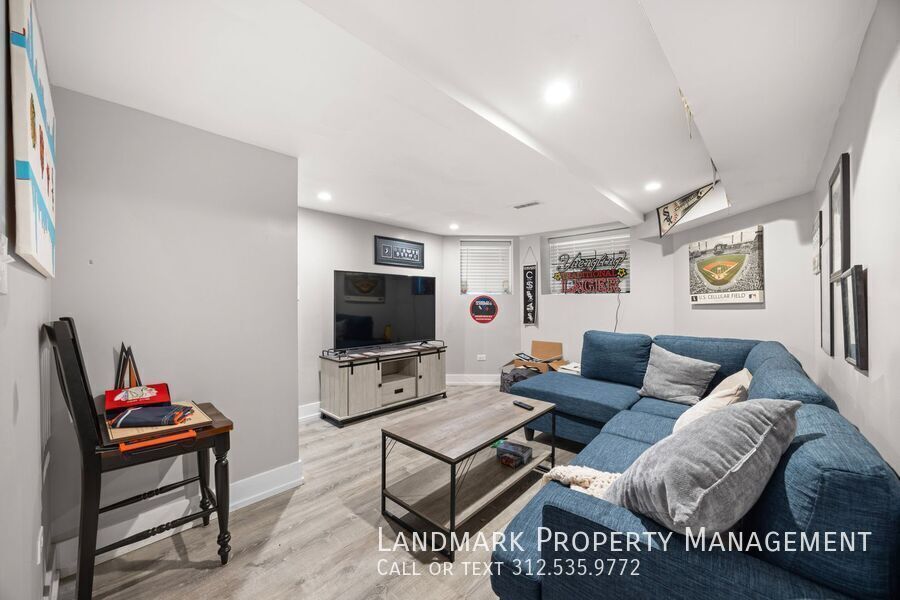 3521 N Western Ave Unit 1 property image