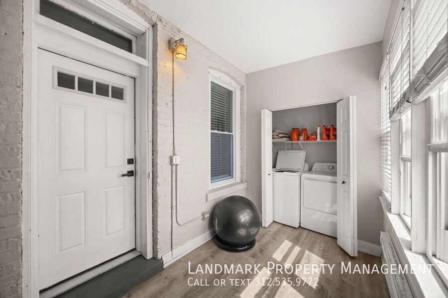 3521 N Western Ave Unit 1 property image