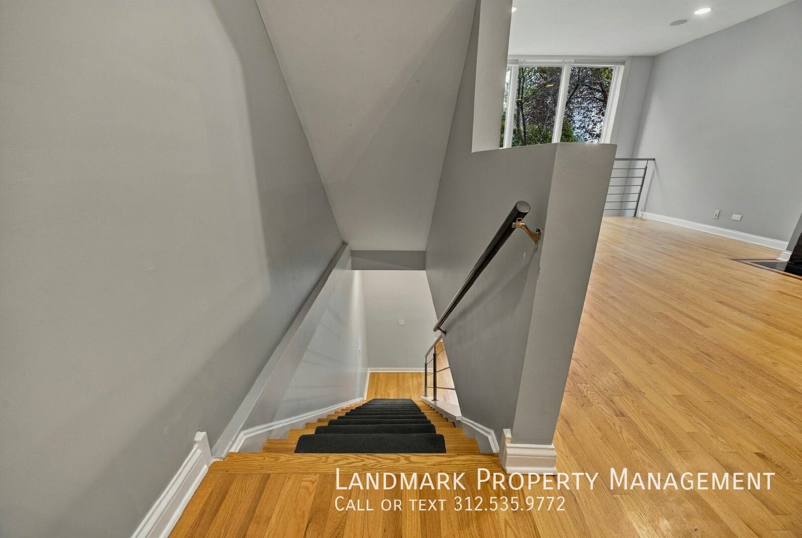 1024 N Hermitage Ave Unit 1 property image