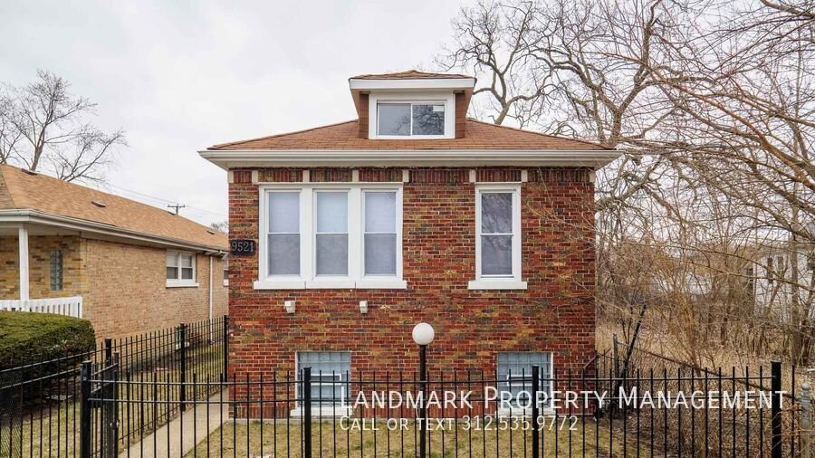 9521 S Yale Ave property image