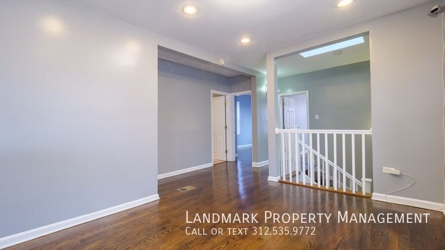 9521 S Yale Ave property image