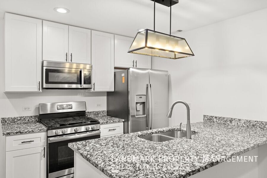 2038 W 21st St Unit Garden property image