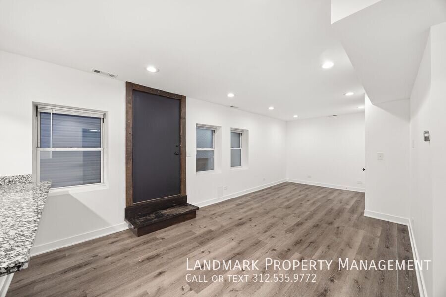 2038 W 21st St Unit Garden property image