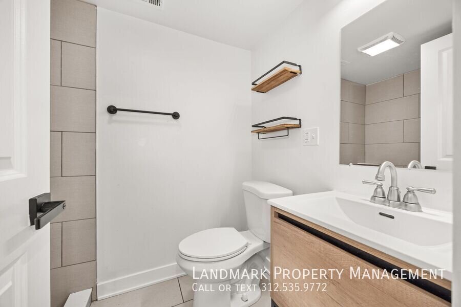 2038 W 21st St Unit Garden property image