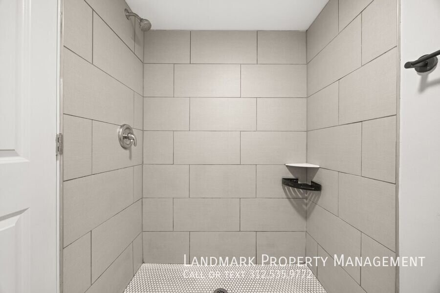 2038 W 21st St Unit Garden property image