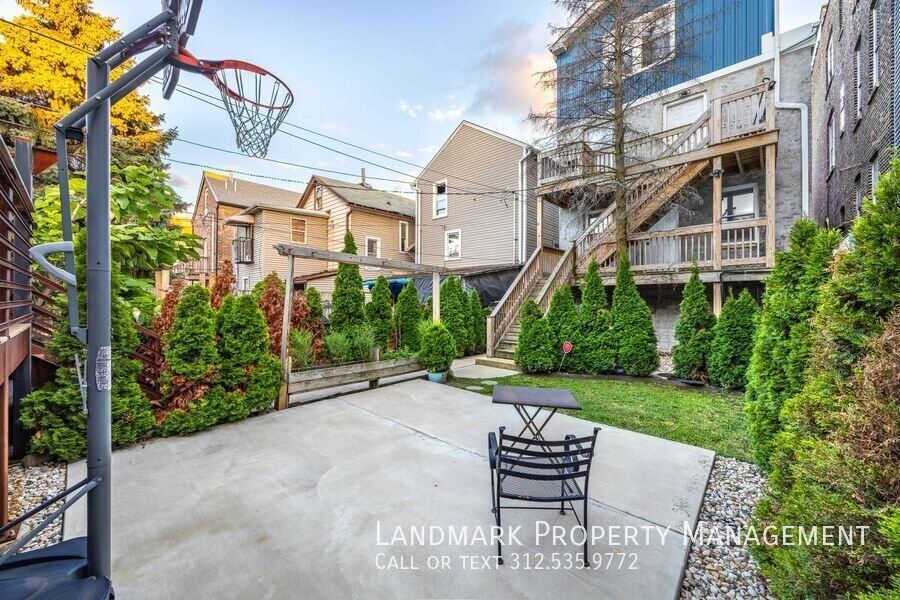 2038 W 21st St Unit Garden property image