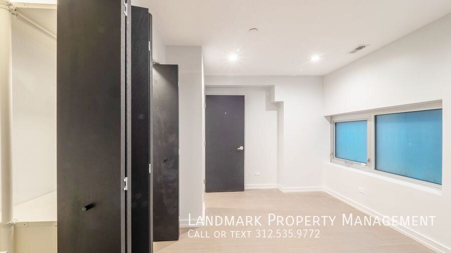 1363 W Ancona St property image