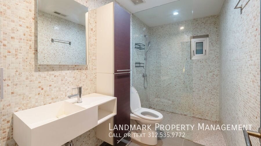 1363 W Ancona St property image