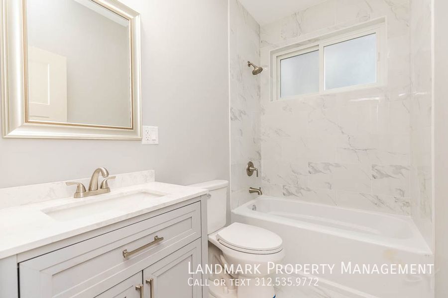 4735 S Michigan Ave Unit 1 property image