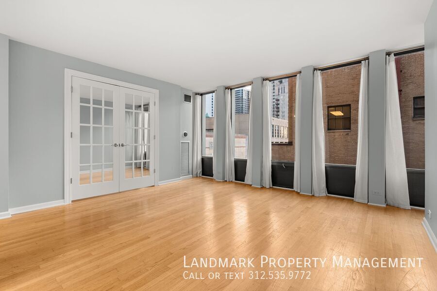 100 E Walton St Unit 17G property image