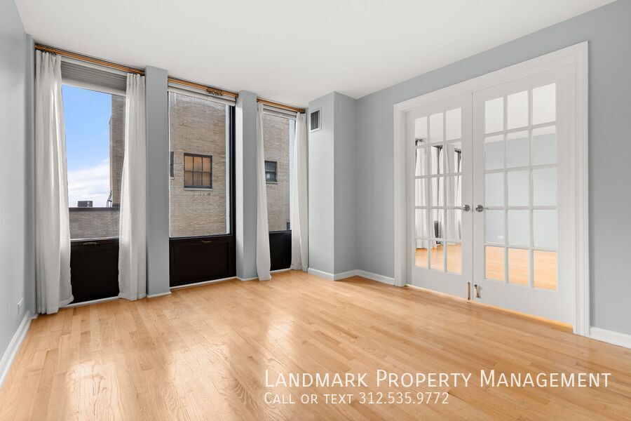 100 E Walton St Unit 17G property image