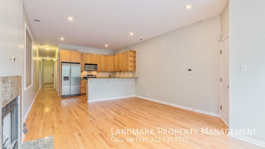 1524 N Bosworth Unit 2 property image