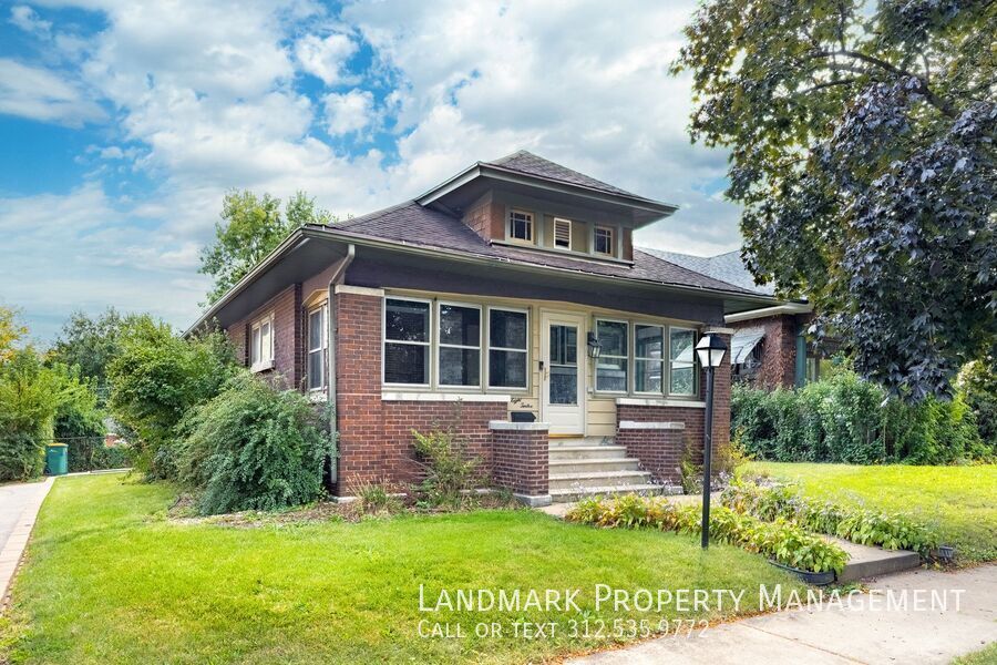 812 Farragut Pl property image