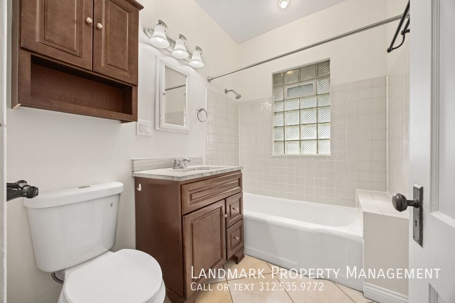 812 Farragut Pl property image