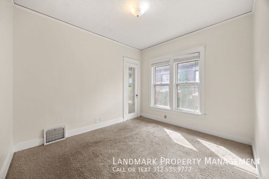 812 Farragut Pl property image