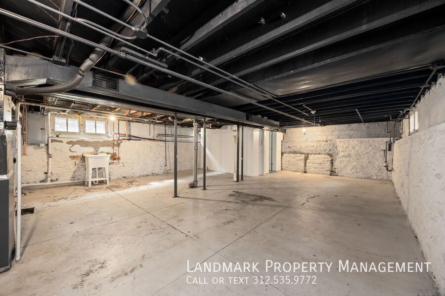 812 Farragut Pl property image