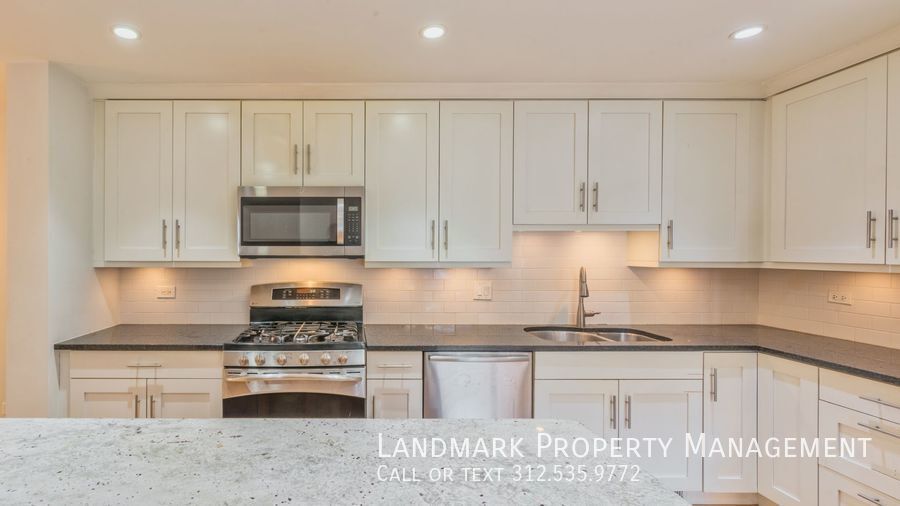 1800 N Fremont St Unit 2 property image