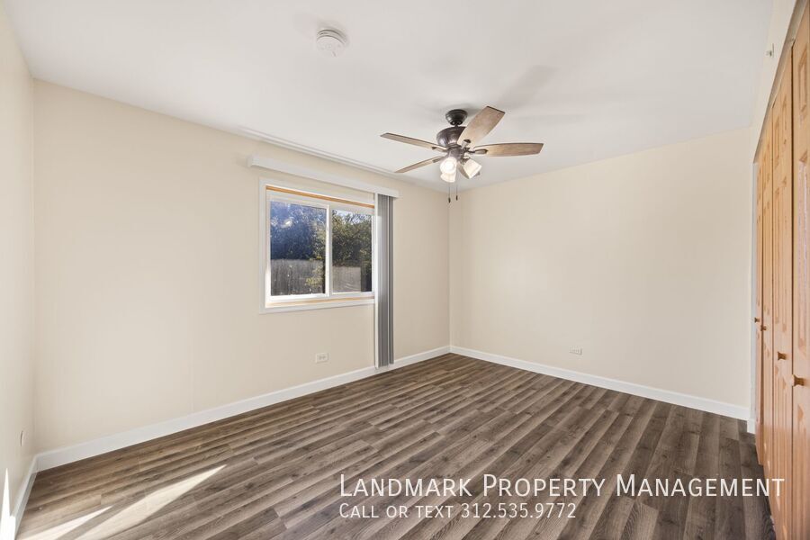 10440 Natoma Ave Unit 6 property image