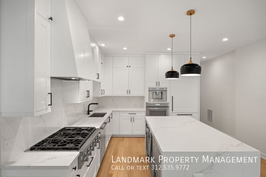 2658 N Bosworth Ave Unit 2 property image