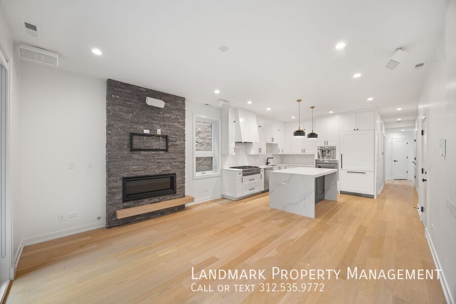 2658 N Bosworth Ave Unit 2 property image