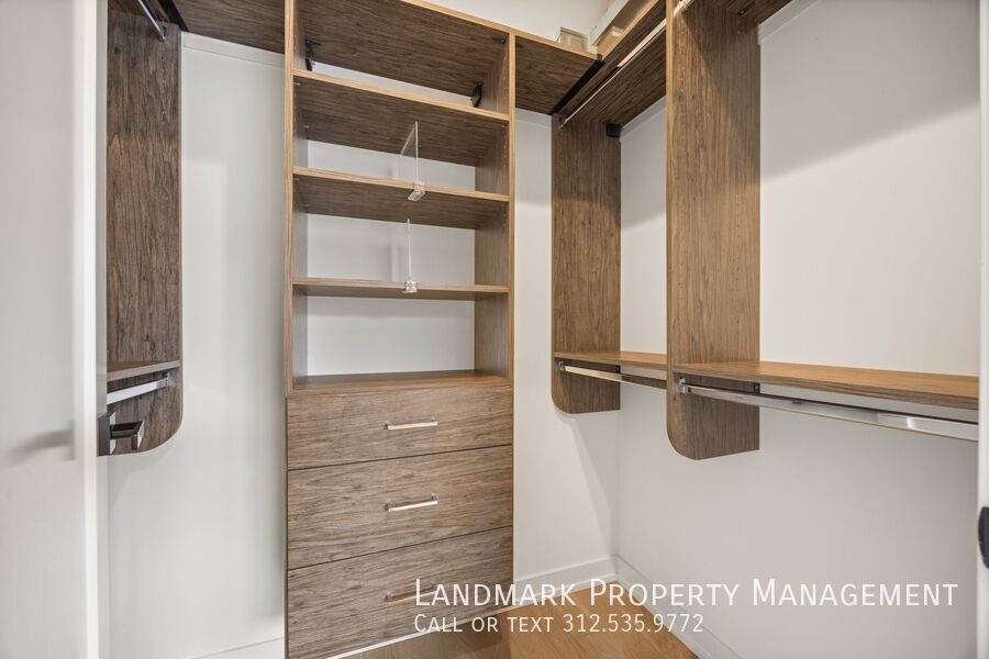 2658 N Bosworth Ave Unit 2 property image