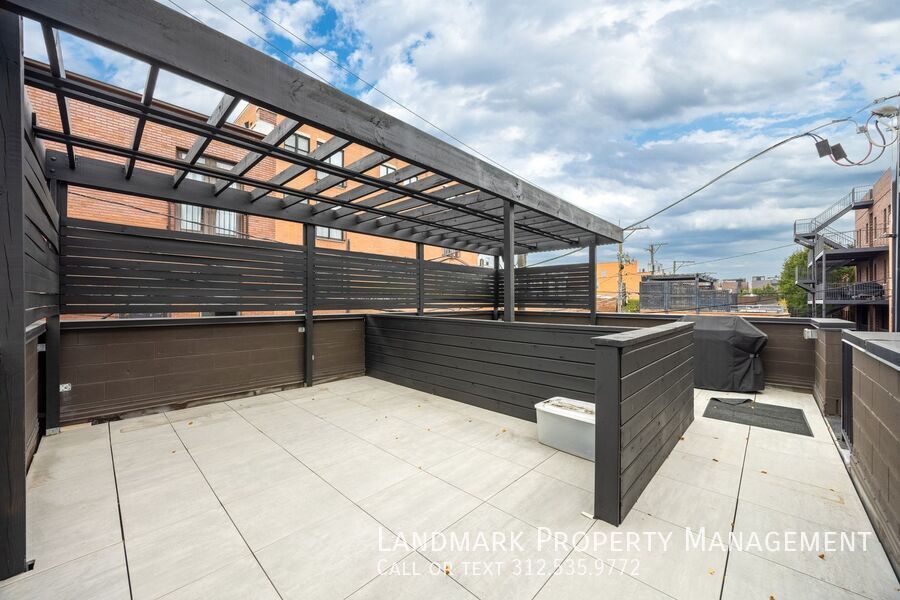 2658 N Bosworth Ave Unit 2 property image