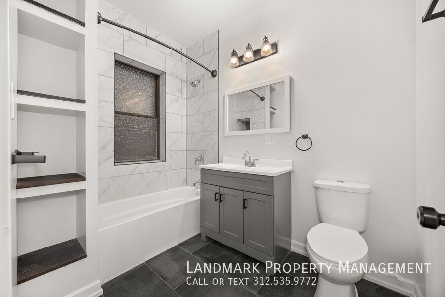 4725 S Forrestville Ave Unit 1 property image