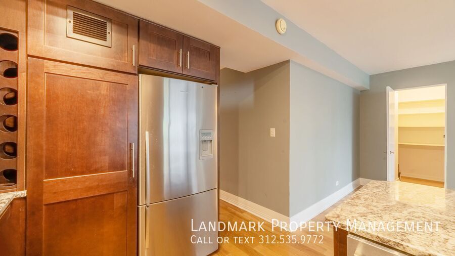 253 E Delaware Place Unit 6FH property image