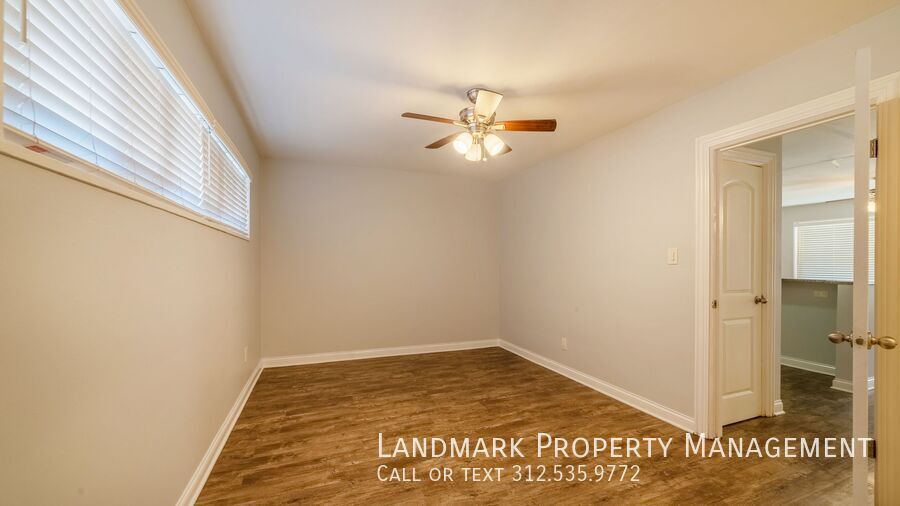 1209 Harlem Unit 8 property image