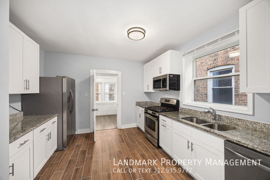 3817 N Sawyer Ave Unit 2 property image