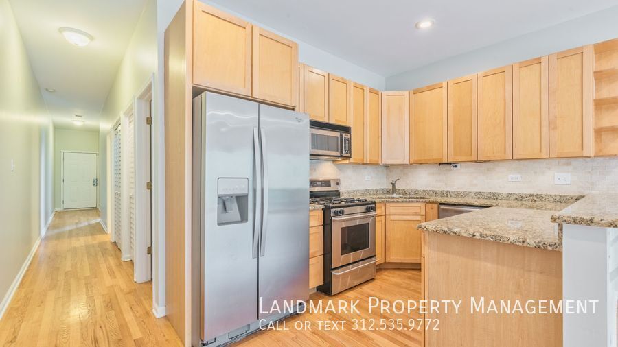 1524 N Bosworth Unit 2 property image