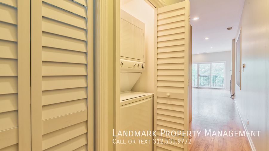 1524 N Bosworth Unit 2 property image