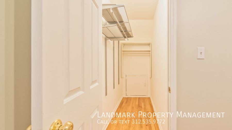 1524 N Bosworth Unit 2 property image