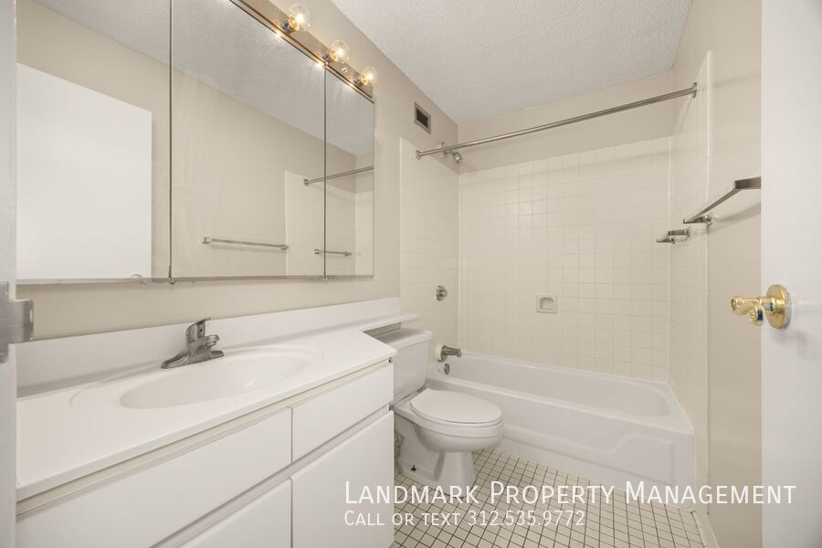 440 N Wabash Ave Unit 1904 property image