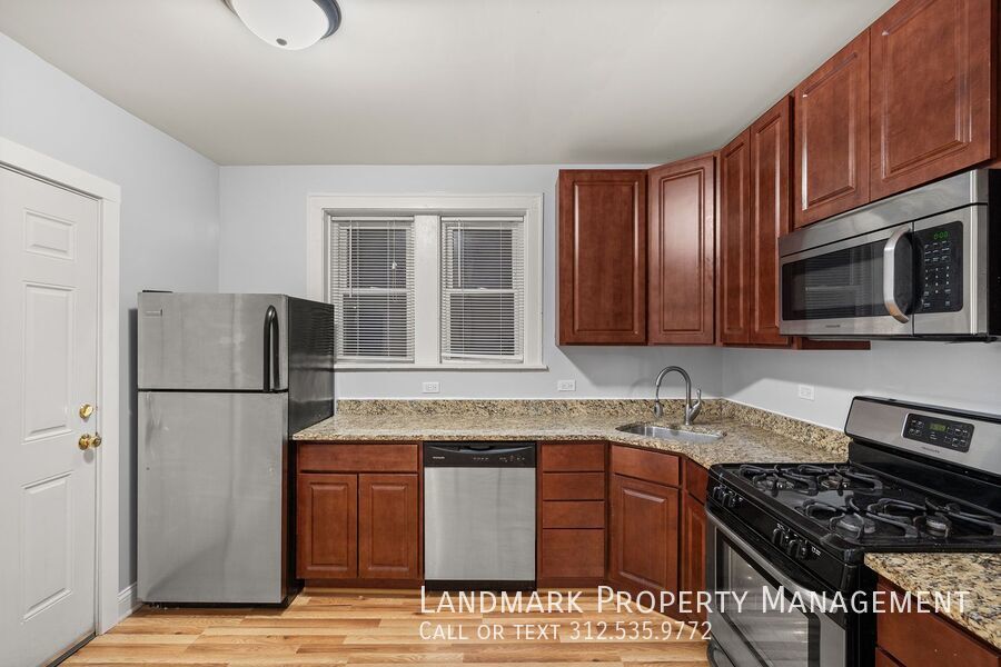 4144 N Mozart St Unit 1W property image