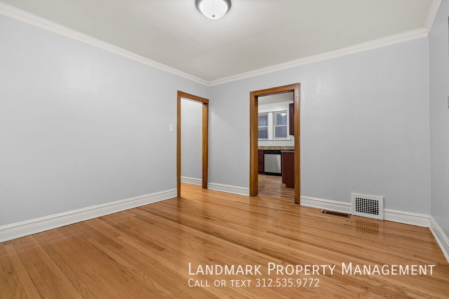 4144 N Mozart St Unit 1W property image