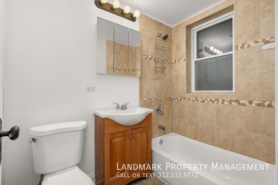 4144 N Mozart St Unit 1W property image