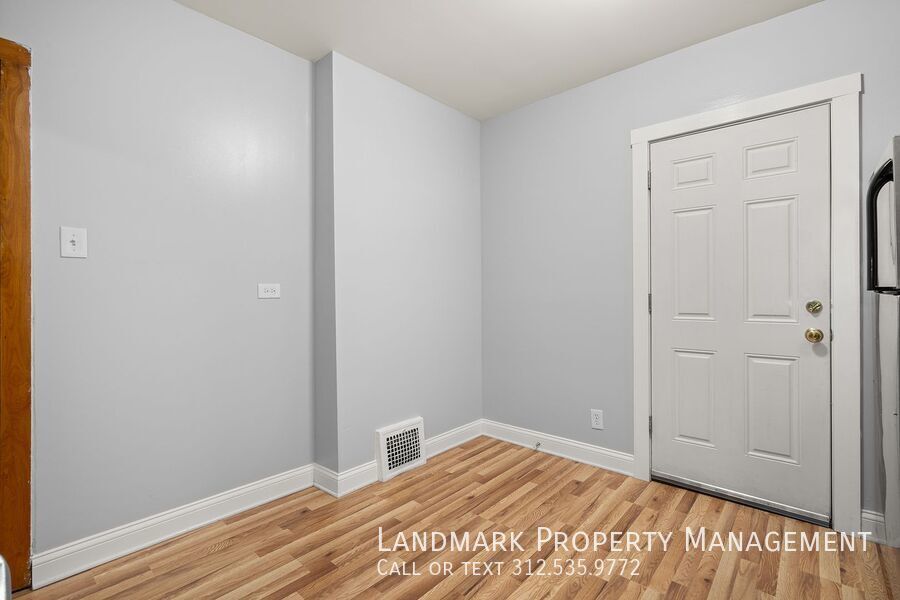 4144 N Mozart St Unit 1W property image