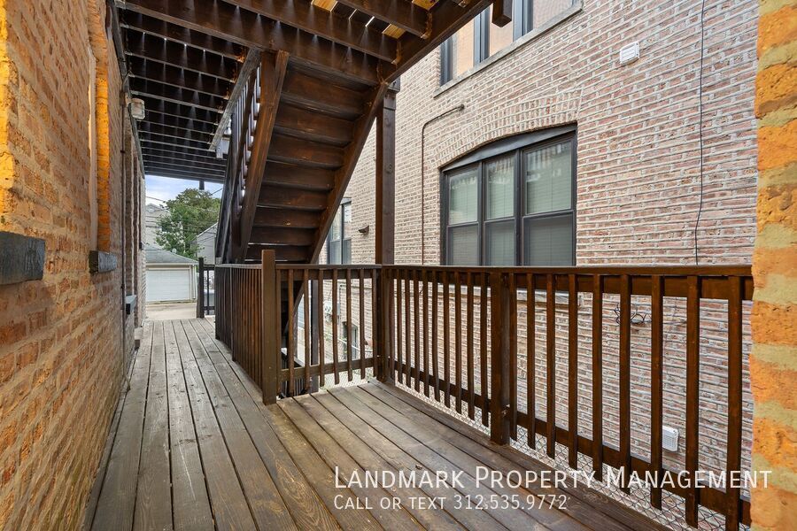 4144 N Mozart St Unit 1W property image