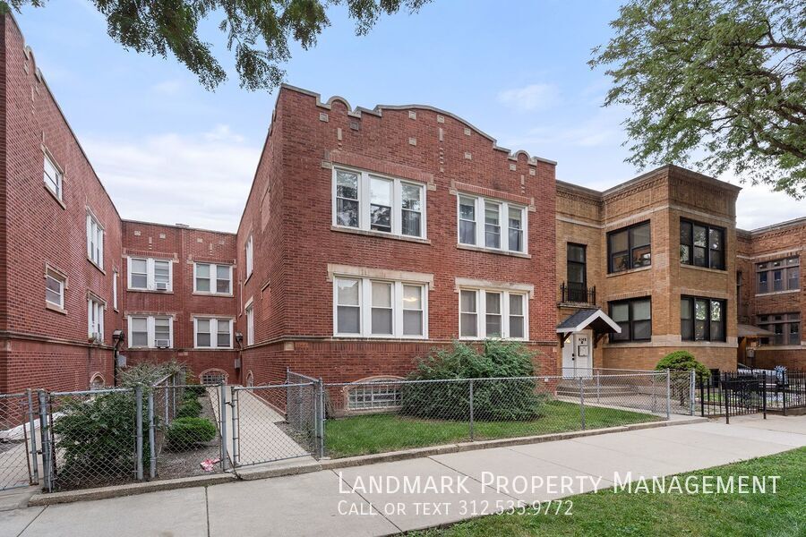 4144 N Mozart St Unit 1W property image