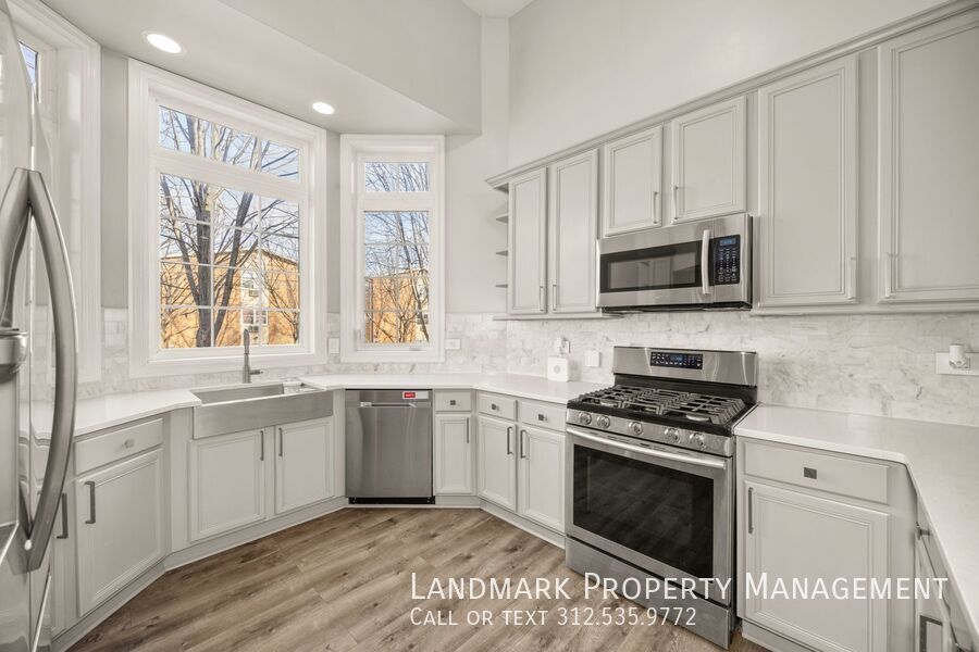 6431 W 64th Pl property image