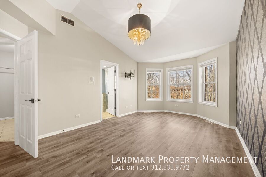 6431 W 64th Pl property image