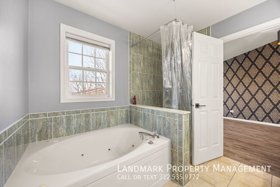 6431 W 64th Pl property image